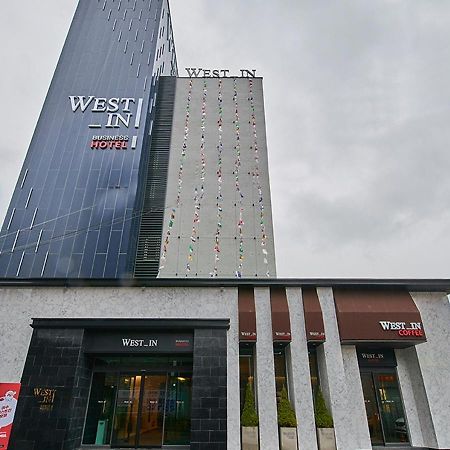 West In Hotel ヨス市 エクステリア 写真