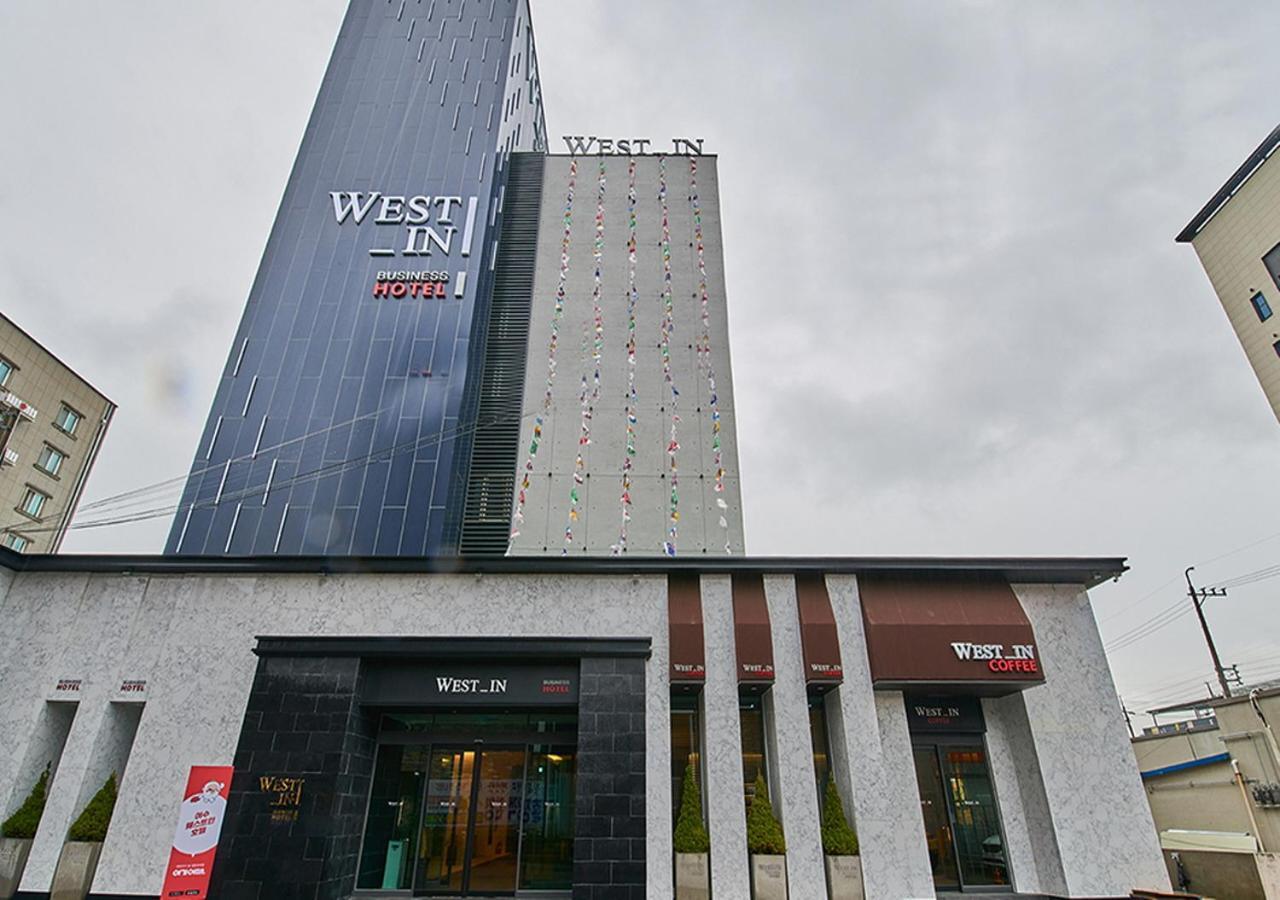 West In Hotel ヨス市 エクステリア 写真