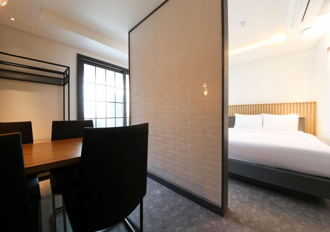 West In Hotel ヨス市 エクステリア 写真